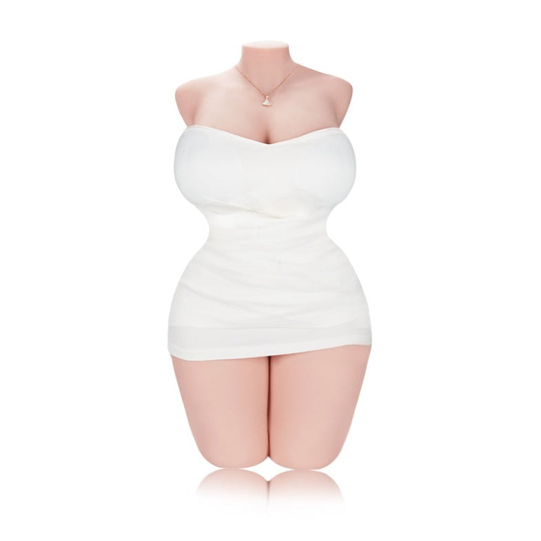 Monroe: 31kgの肉付きの良い美しい女