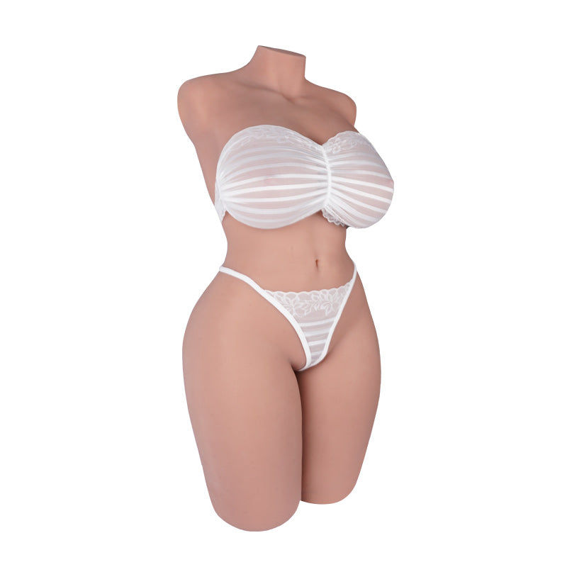 Monroe: 31kgの肉付きの良い美しい女