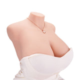 Monroe: 31kgの肉付きの良い美しい女